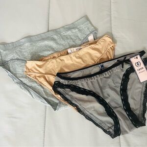 VS/IZOD Panty Bundle (3)